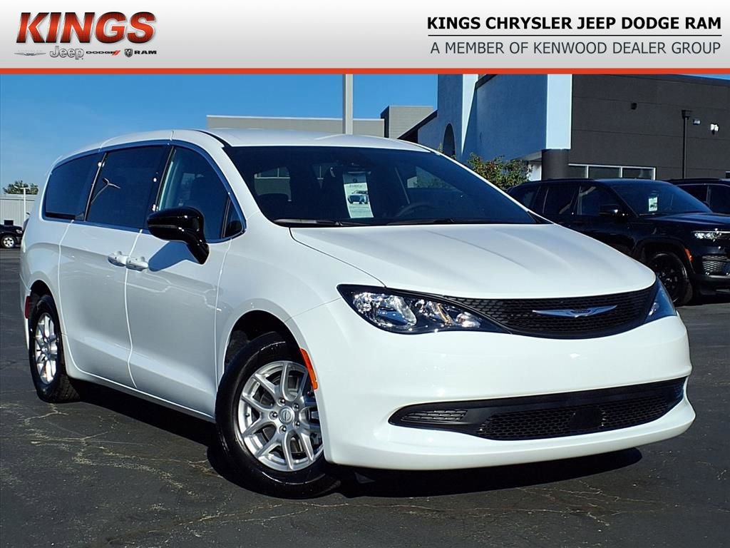 New 2026 Chrysler Voyager LX