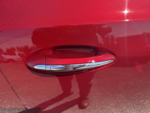 Used 2022 Buick Enclave Essence w/ Experience Buick Package image 11