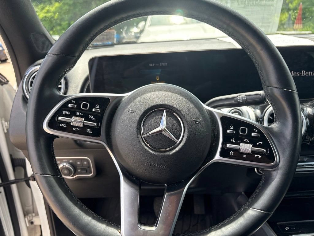 Used 2022 Mercedes-Benz GLB 250 4MATIC image 14