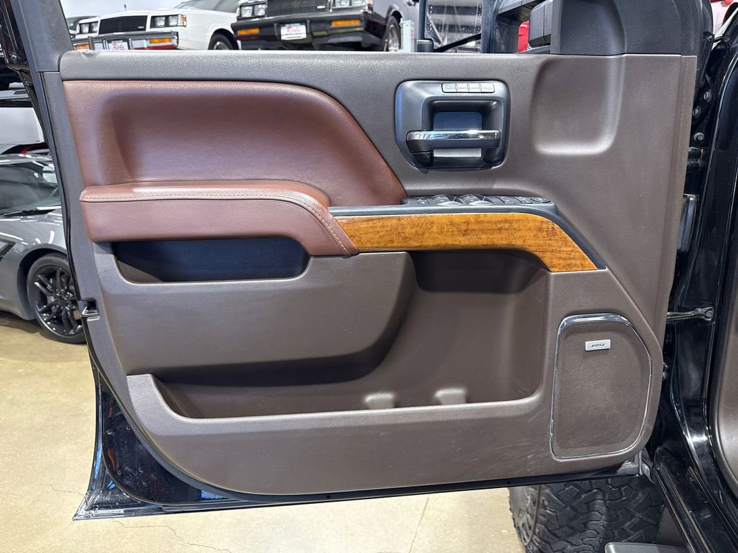 Used 2016 Chevrolet Silverado 2500 High Country AWD/4WD image 96