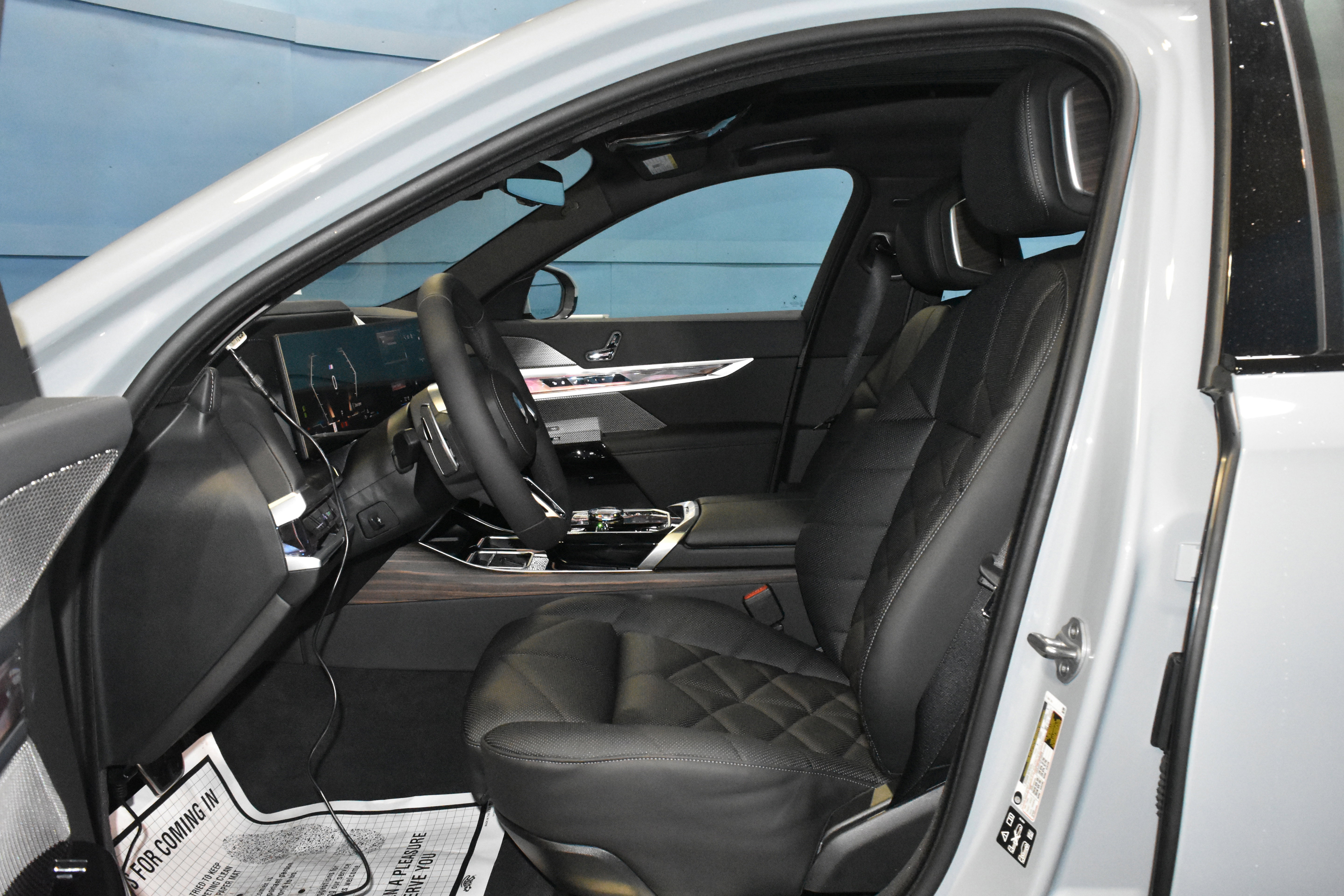 New 2026 BMW 740i xDrive image 6