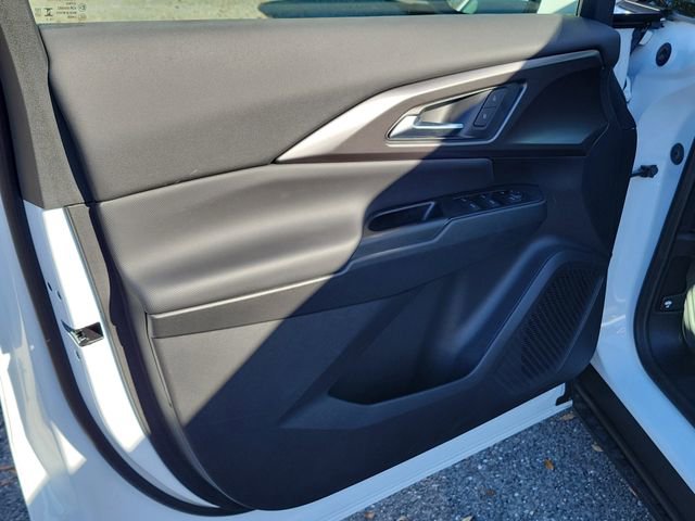 Certified 2025 Chevrolet Equinox EV LT image 18