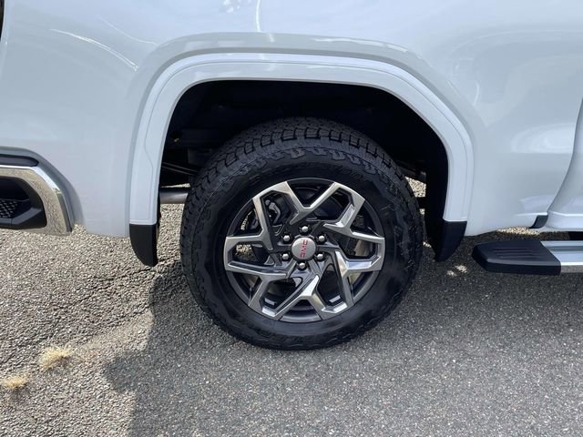 New 2026 GMC Sierra 1500 SLT image 9