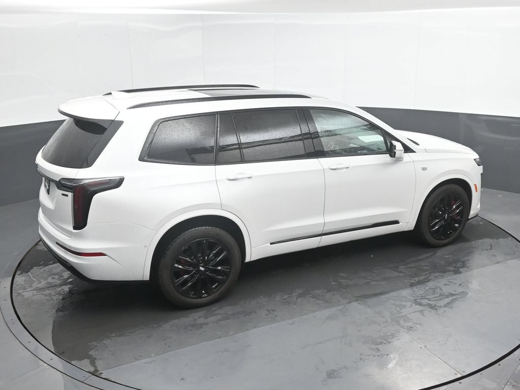 Used 2024 Cadillac XT6 Sport w/ LPO, ONYX Package AWD/4WD image 32