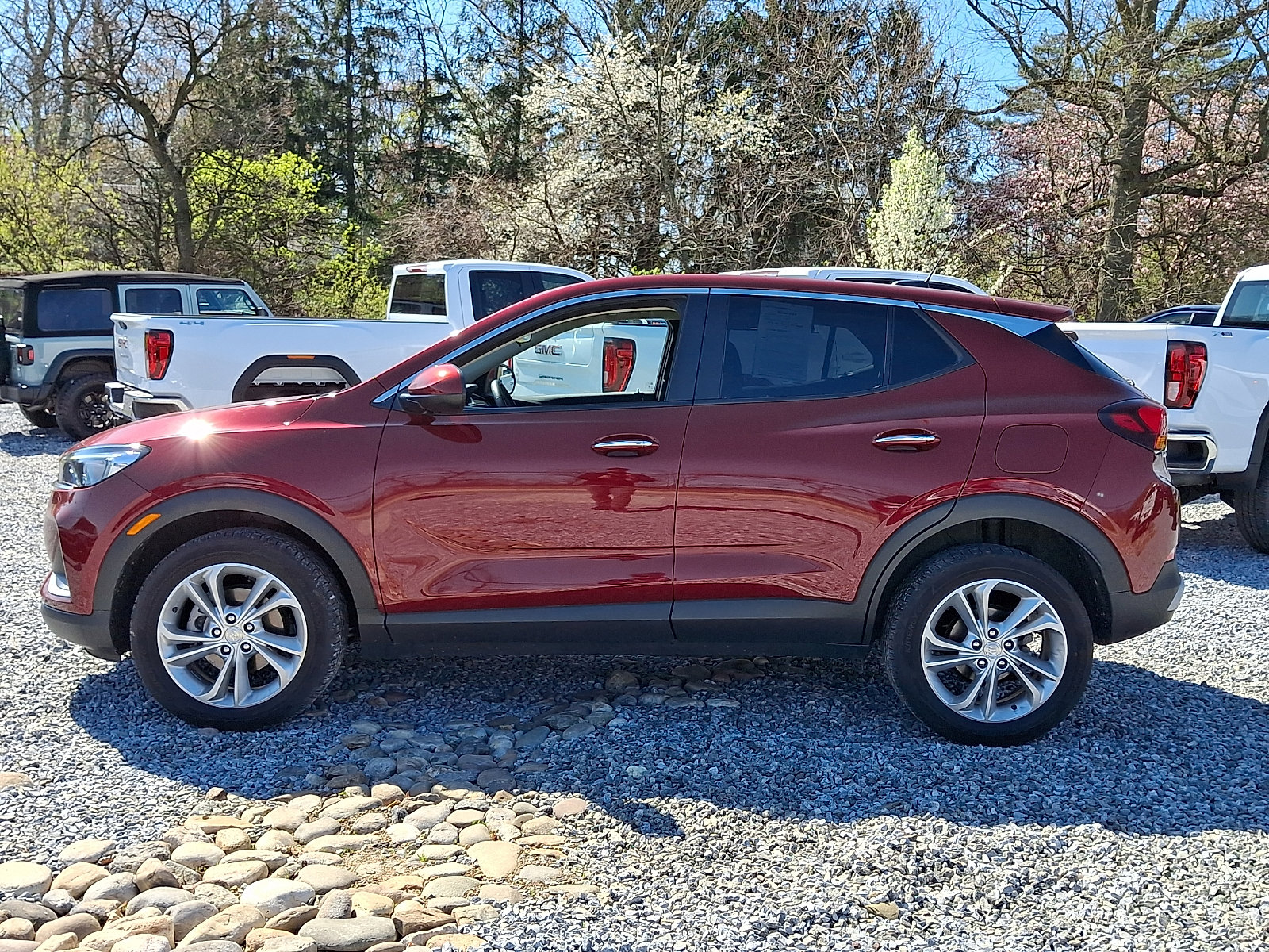 Used 2023 Buick Encore GX Preferred w/ Cold Weather Comfort Package AWD/4WD image 4