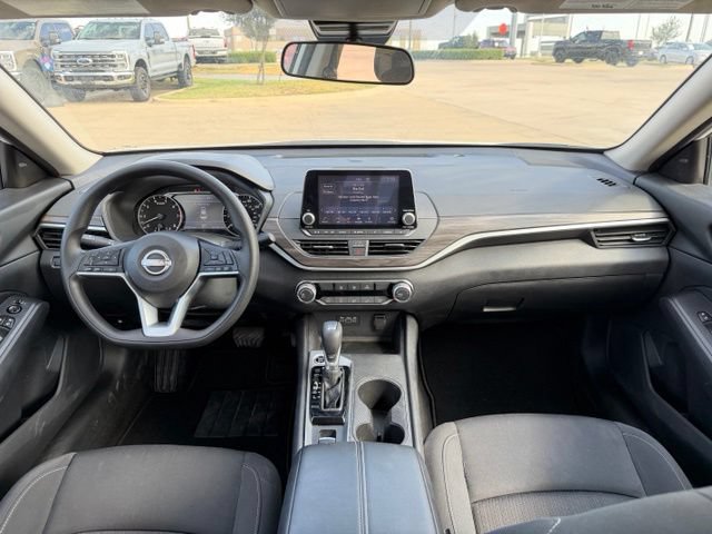 Used 2025 Nissan Altima 2.5 SV AWD/4WD image 24