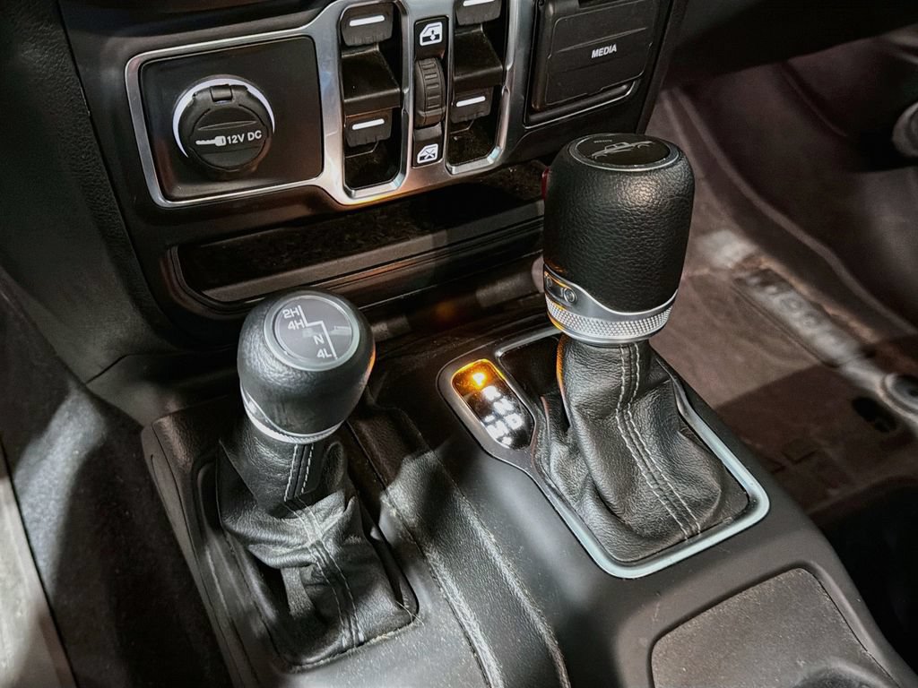 Used 2024 Jeep Gladiator Sport AWD/4WD image 15