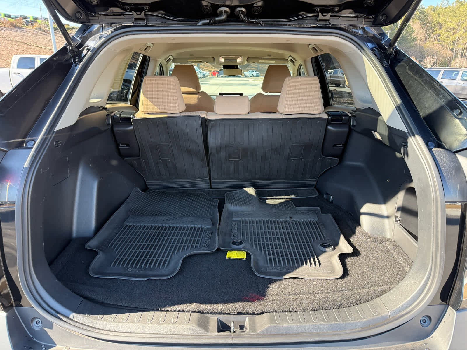 Used 2024 Toyota RAV4 LE image 28