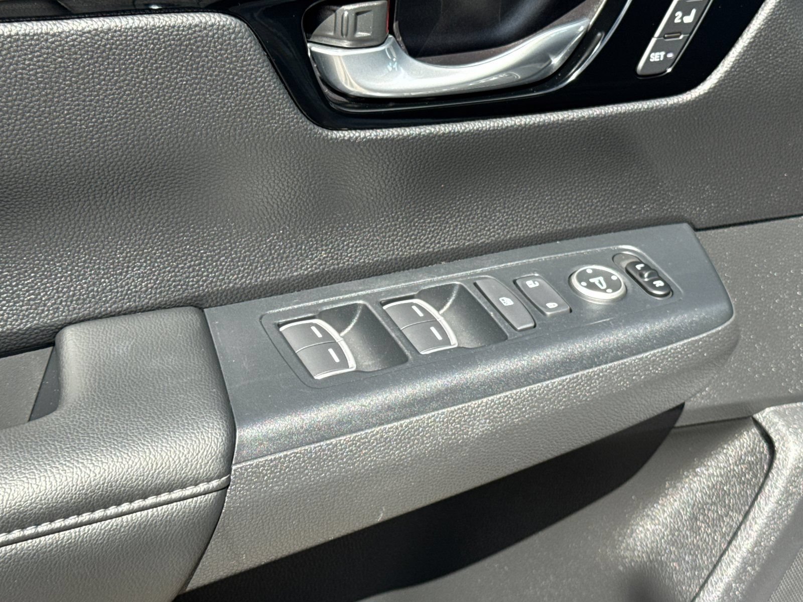 Used 2023 Honda CR-V EX-L image 14