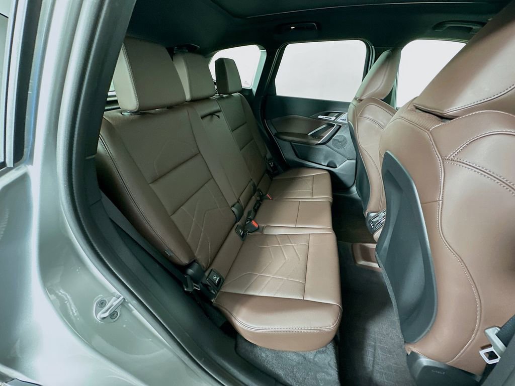 Used 2025 BMW X1 xDrive28i w/ Premium Package image 27