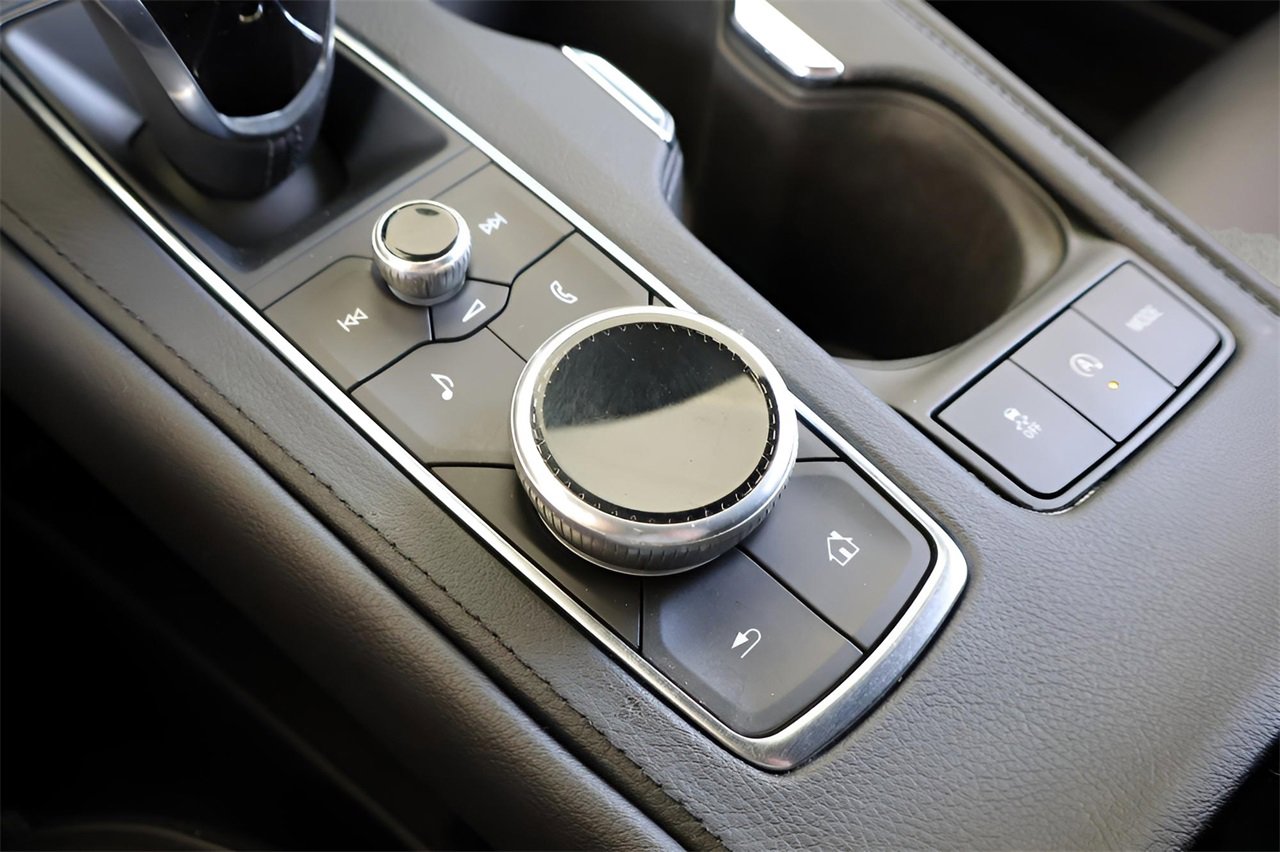 Certified 2021 Cadillac XT4 Premium Luxury w/ Driver Awareness Package image 27