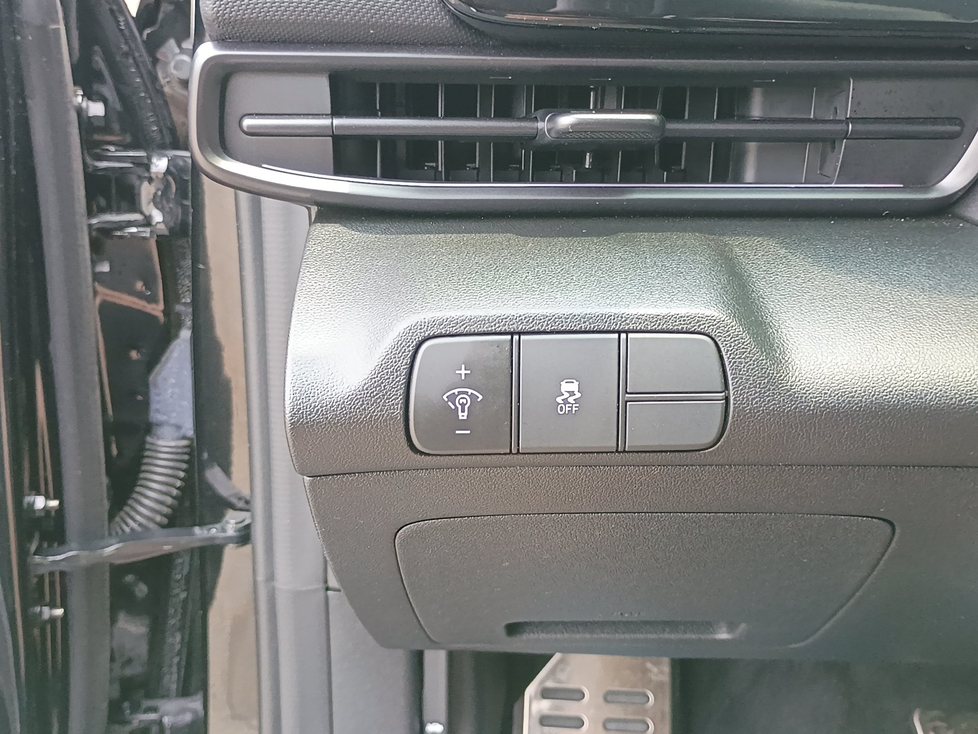 Used 2025 Hyundai Elantra N FWD image 17