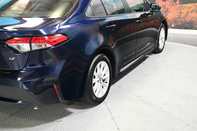 Used 2020 Toyota Corolla LE w/ LE Premium Package FWD image 9