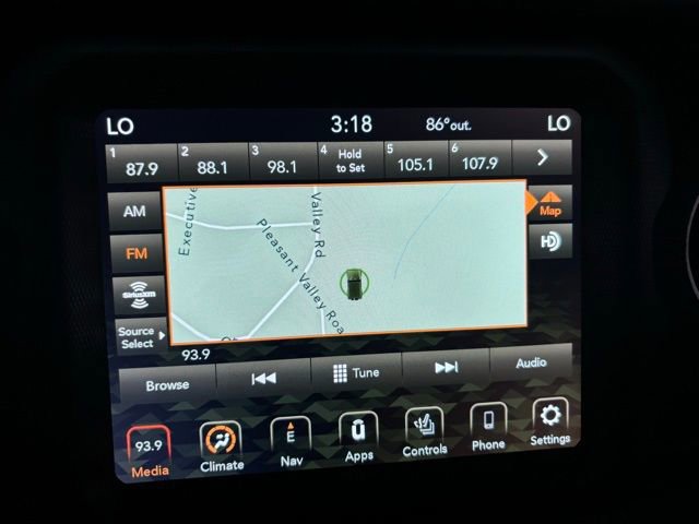 Used 2022 Jeep Wrangler Unlimited Sahara image 17