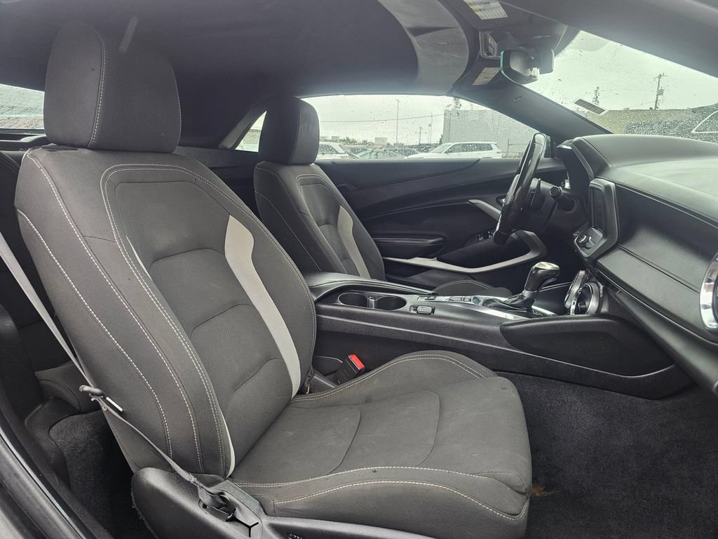 Used 2019 Chevrolet Camaro LT RWD image 11