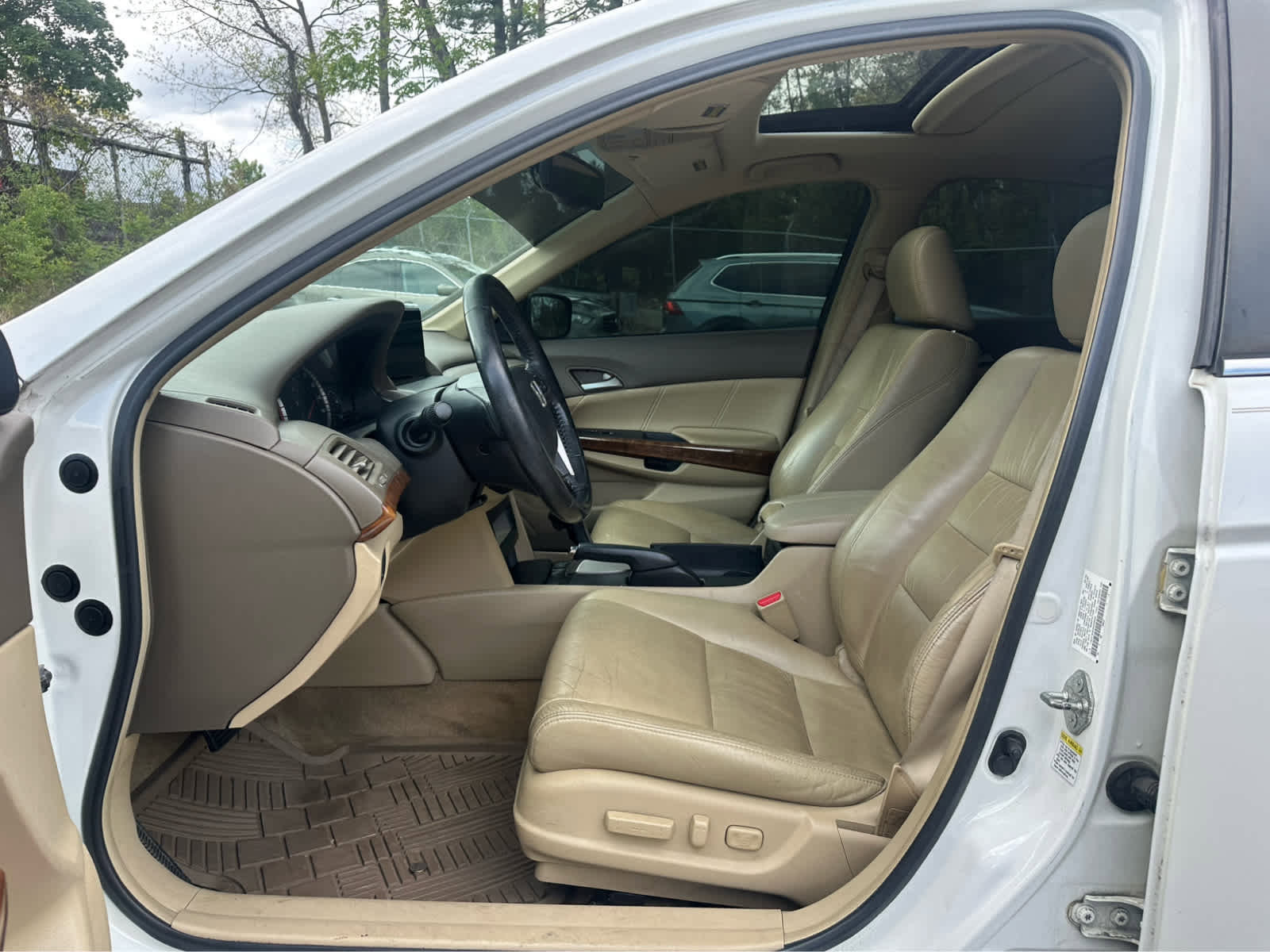 Used 2009 Honda Accord EX-L image 9