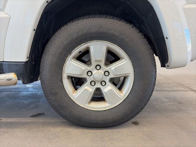 Used 2012 Jeep Liberty Sport w/ Driver Convenience Group image 10