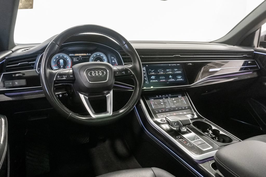 Used 2022 Audi Q8 Premium Plus AWD/4WD image 7