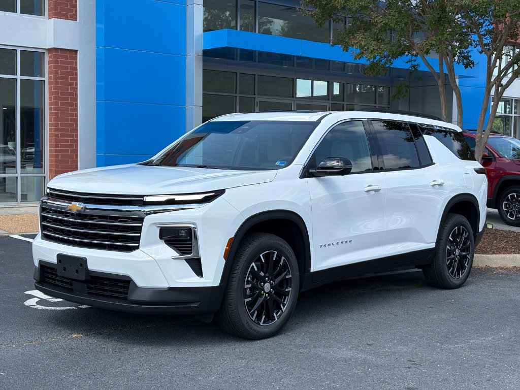 New 2026 Chevrolet Traverse LT w/ Sun and Wheel Package FWD image 1