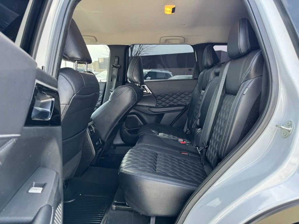 Used 2022 Mitsubishi Outlander SEL AWD/4WD image 10