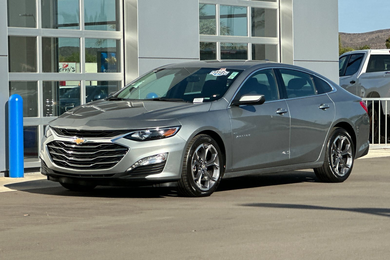 Used 2024 Chevrolet Malibu LT FWD image 8
