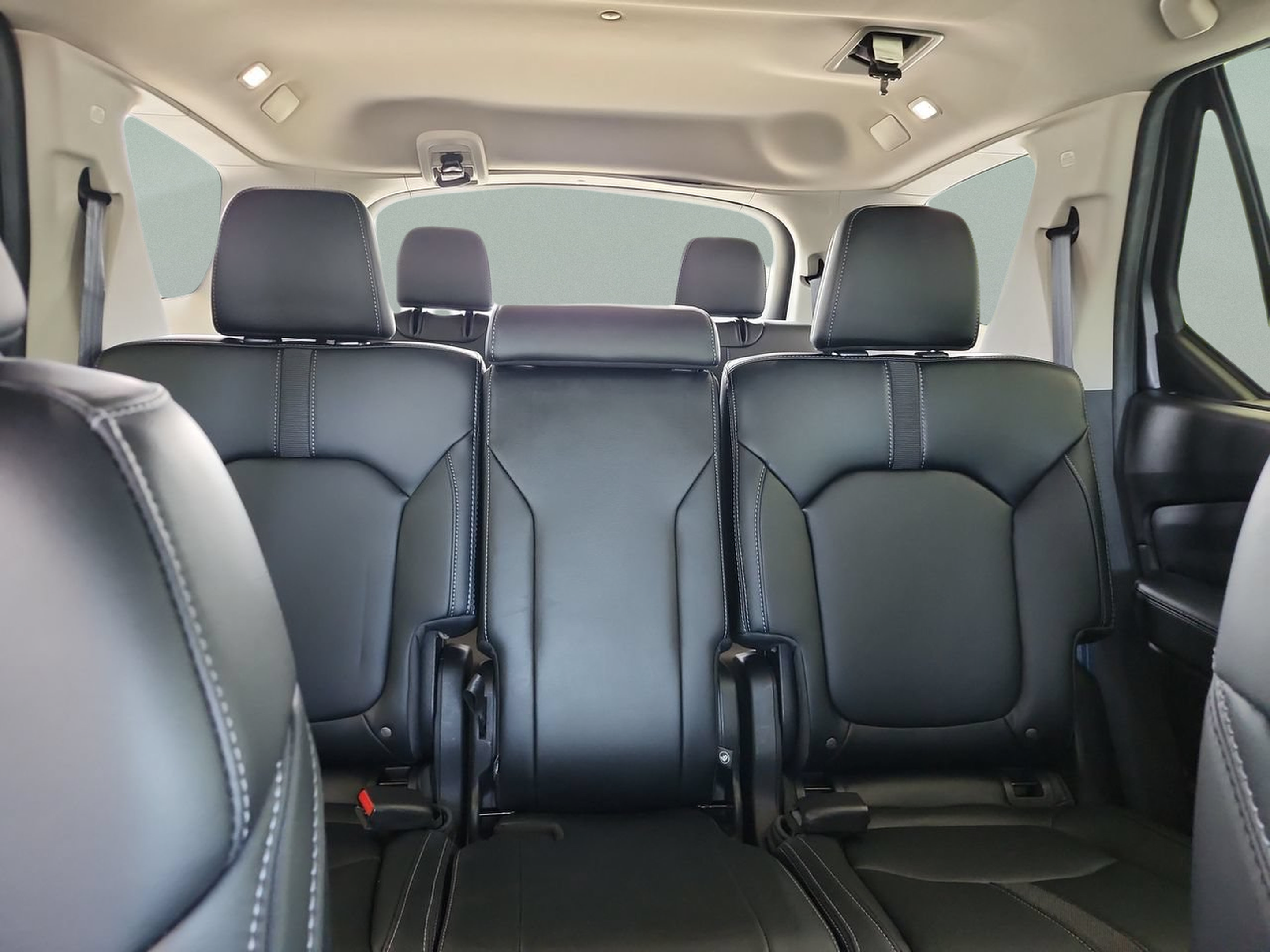 Used 2025 Honda Pilot Touring image 17