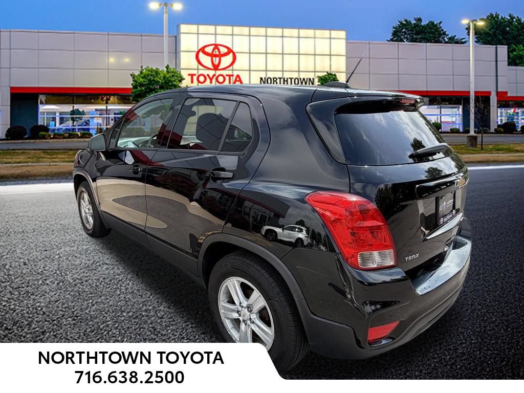 Used 2020 Chevrolet Trax LS w/ Tint and Cruise Package FWD image 3