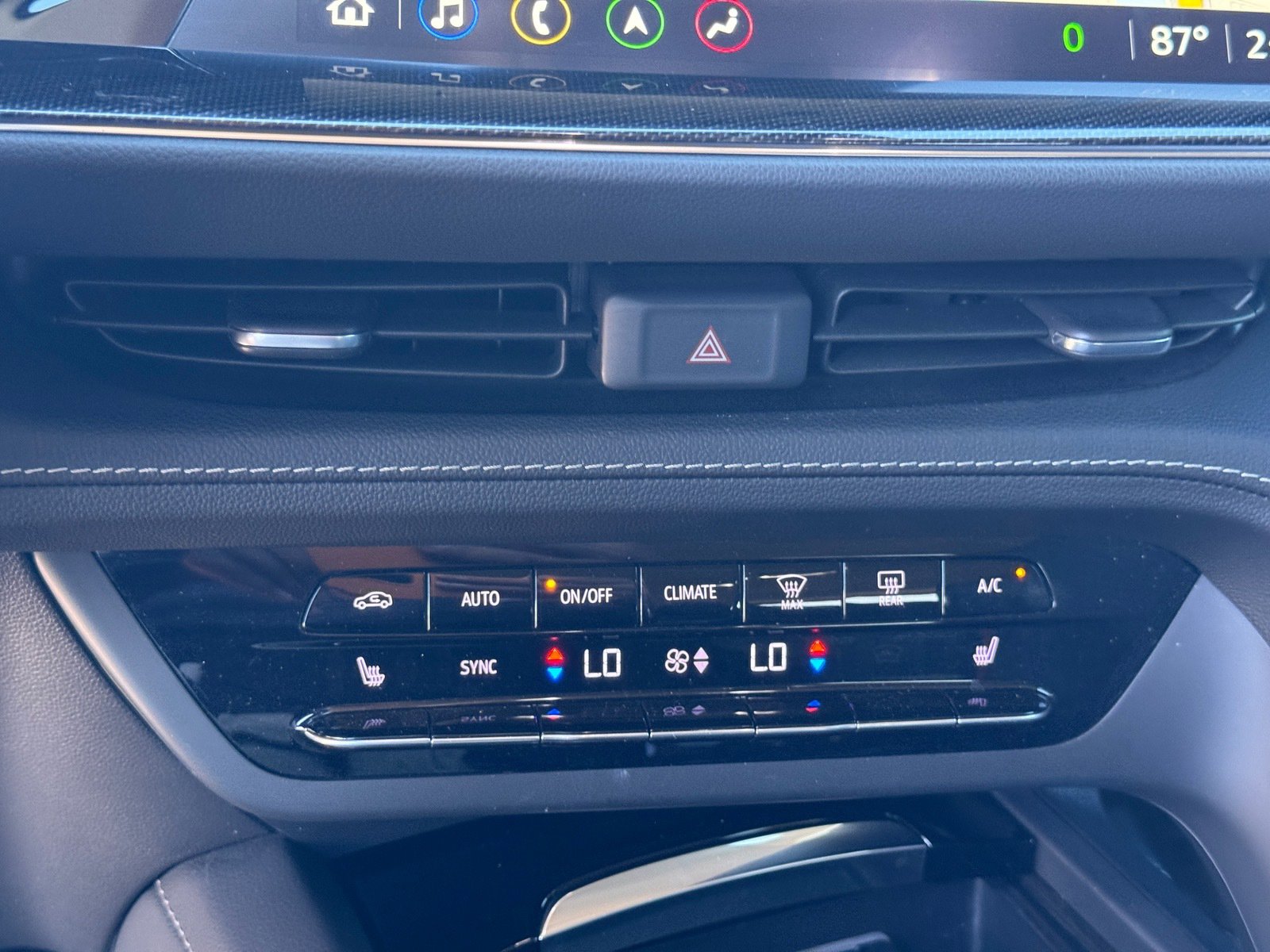 Used 2022 Buick Envision Essence w/ Technology Package II image 28