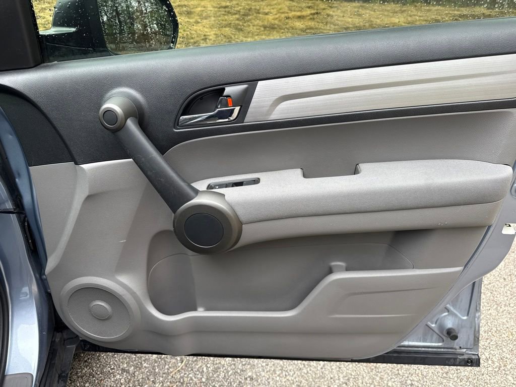 Used 2010 Honda CR-V LX image 19