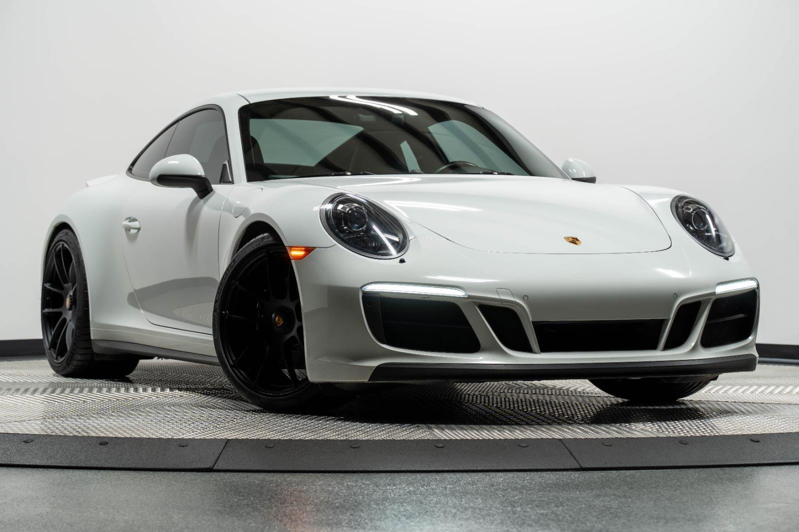 Used 2018 Porsche 911 Carrera GTS image 27
