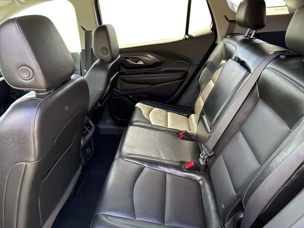 Used 2024 GMC Terrain SLT AWD/4WD image 28