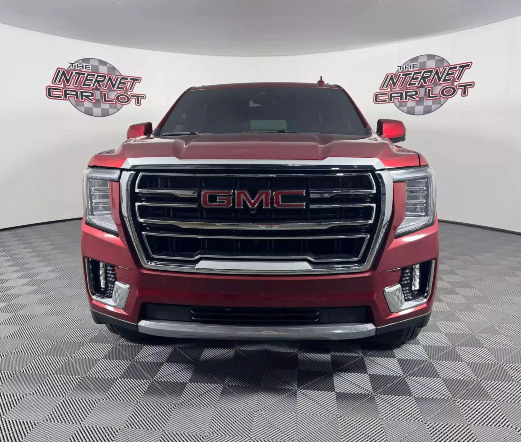 Used 2023 GMC Yukon SLT w/ SLT Luxury Package image 2