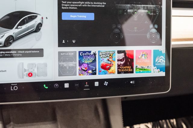 Used 2023 Tesla Model 3 Standard Range RWD image 21