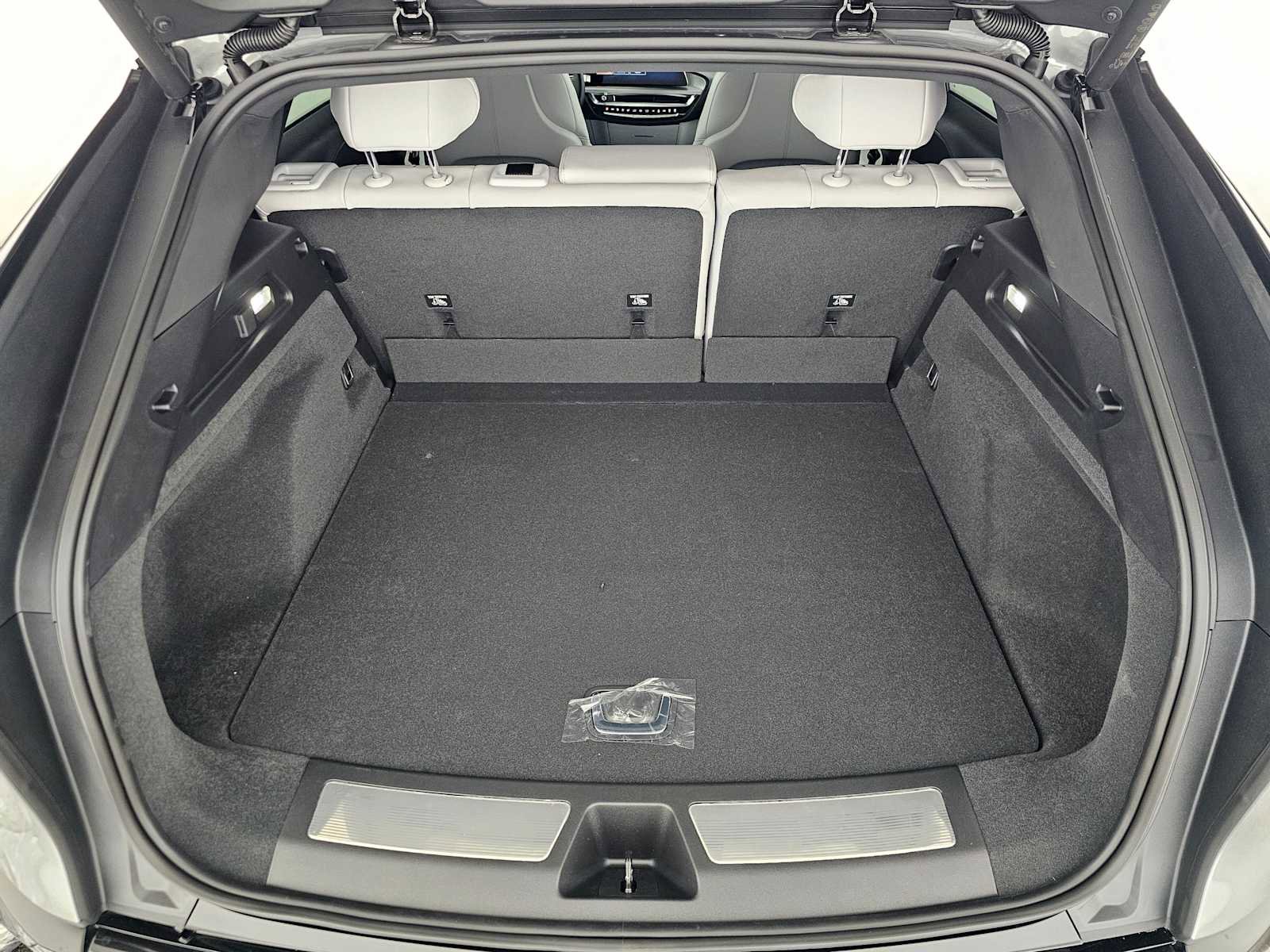 New 2026 Cadillac Lyriq Sport image 14