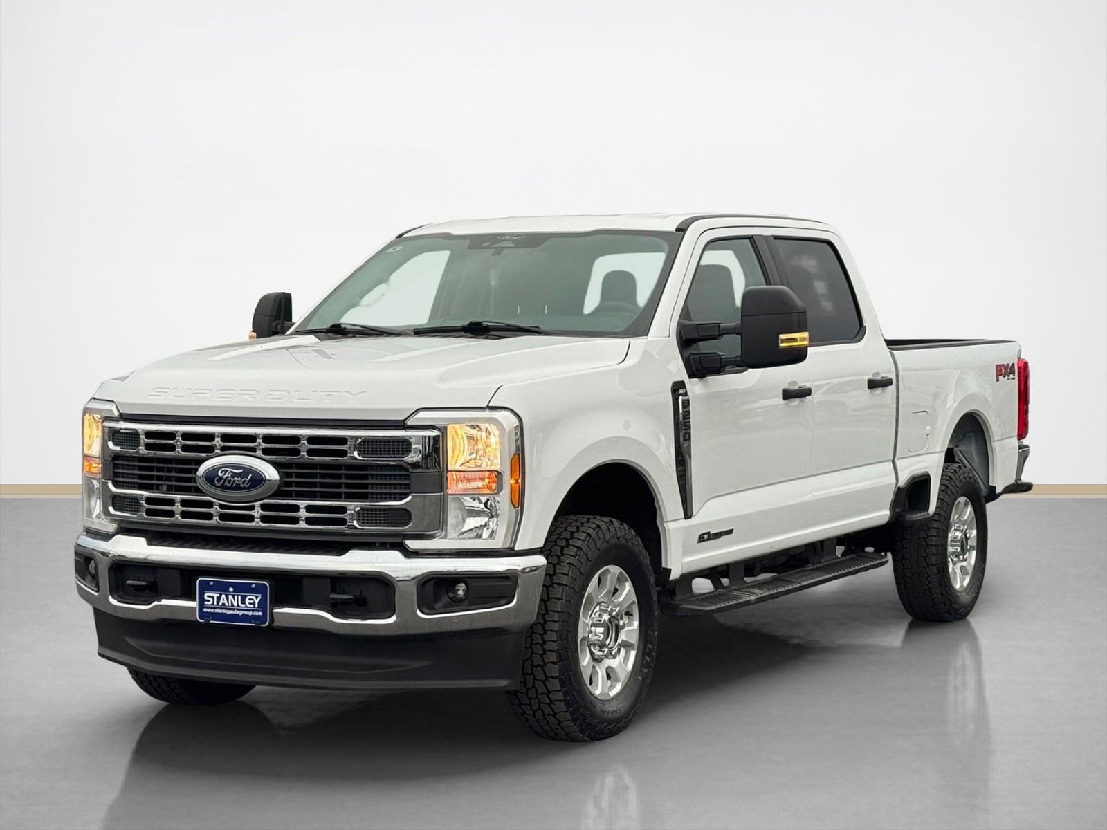 Used 2024 Ford F250 XLT w/ FX4 Off-Road Package image 3