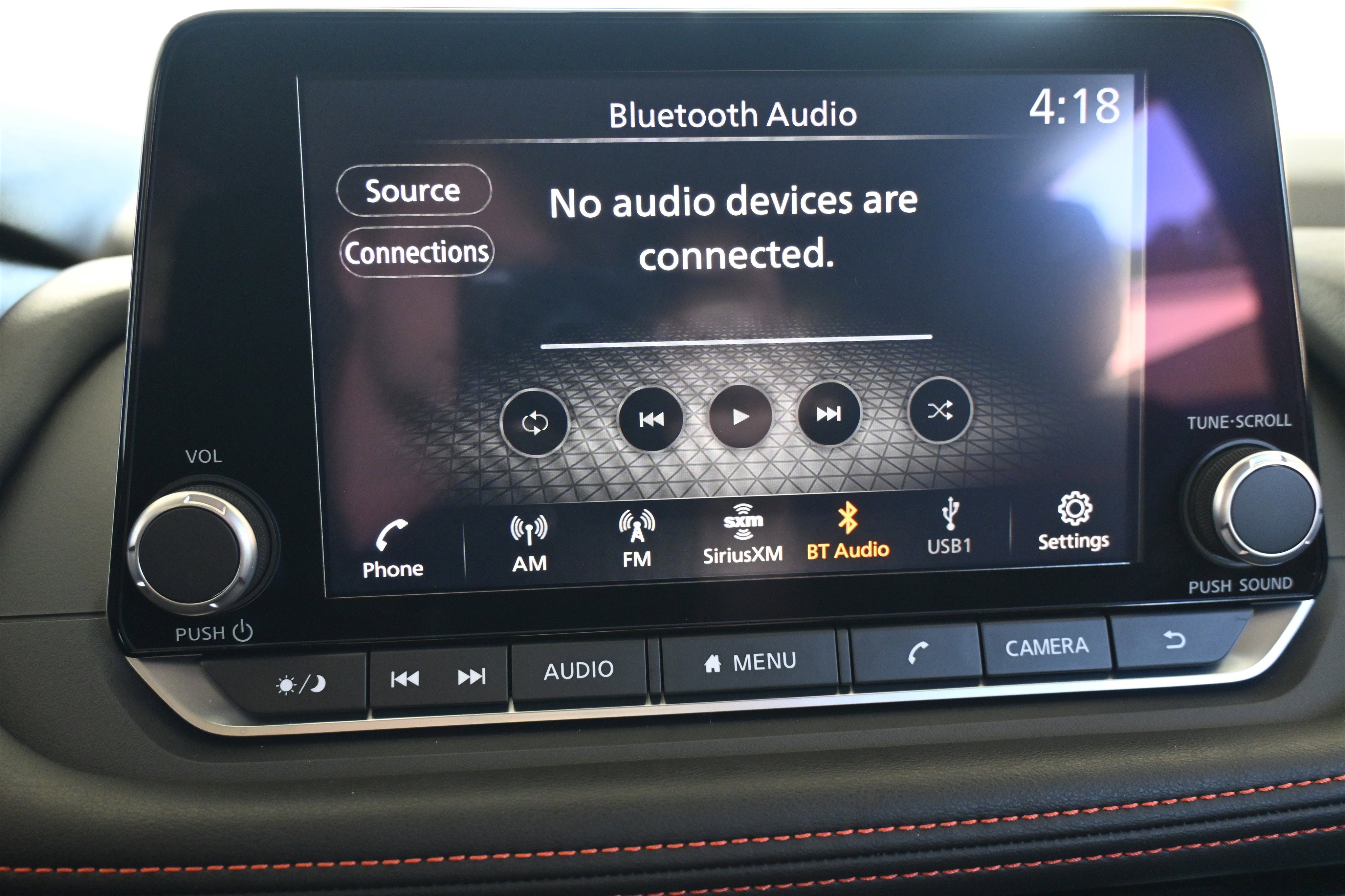 Used 2025 Nissan Rogue SV image 28