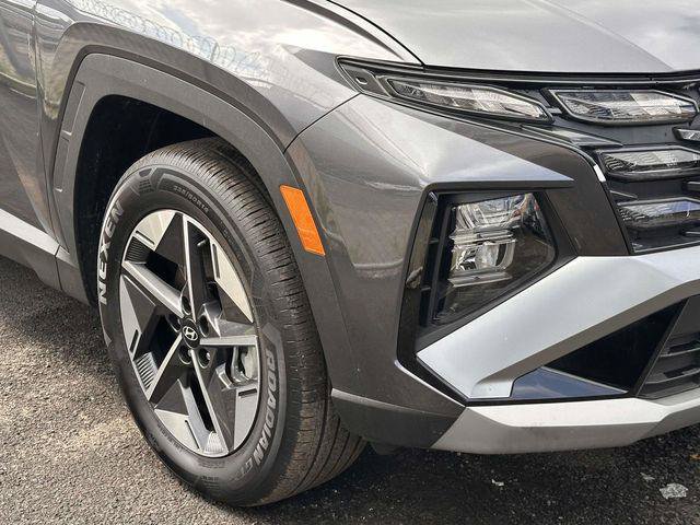 Certified 2025 Hyundai Tucson SEL AWD/4WD image 9