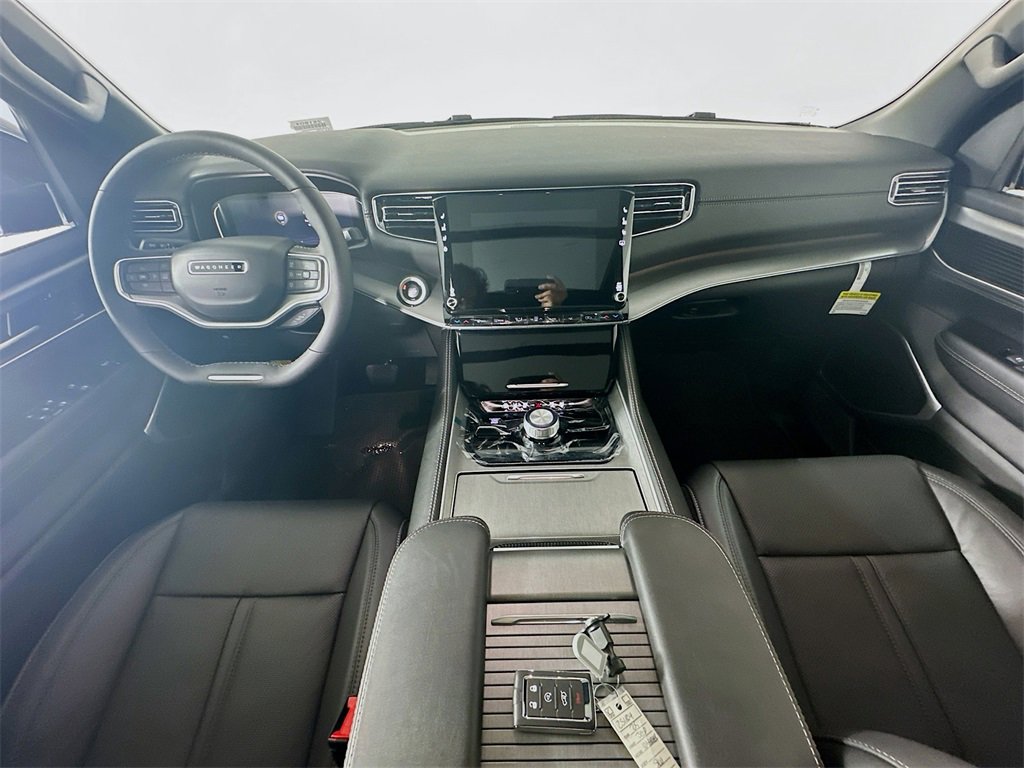 New 2025 Jeep Wagoneer L Series II w/ Premium Group I image 9