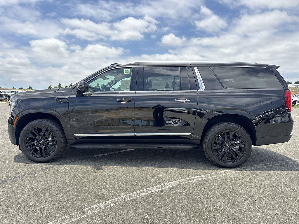New 2026 GMC Yukon XL Elevation w/ Elevation Premium Package AWD/4WD image 5