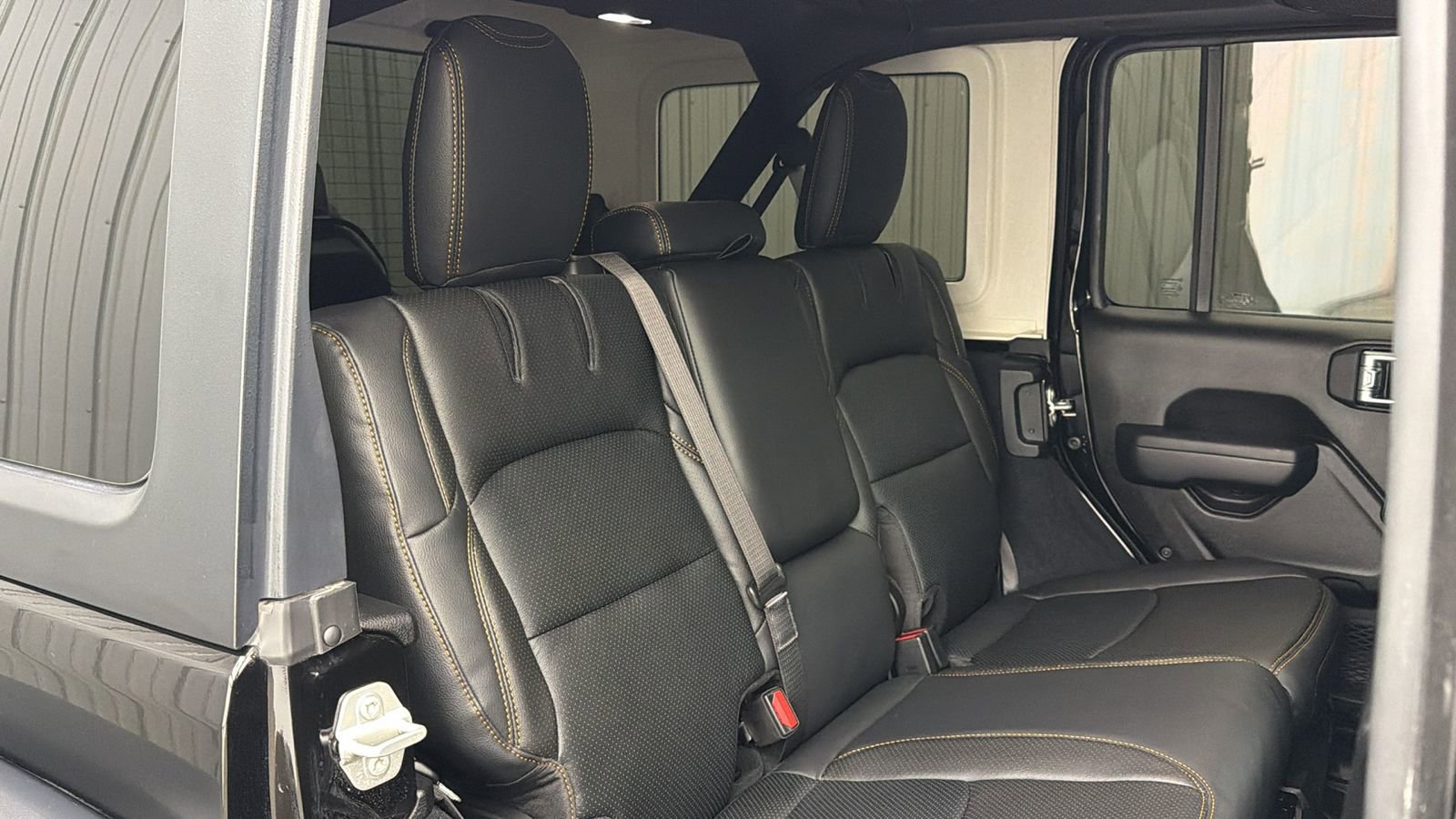 Used 2024 Jeep Wrangler Unlimited image 34