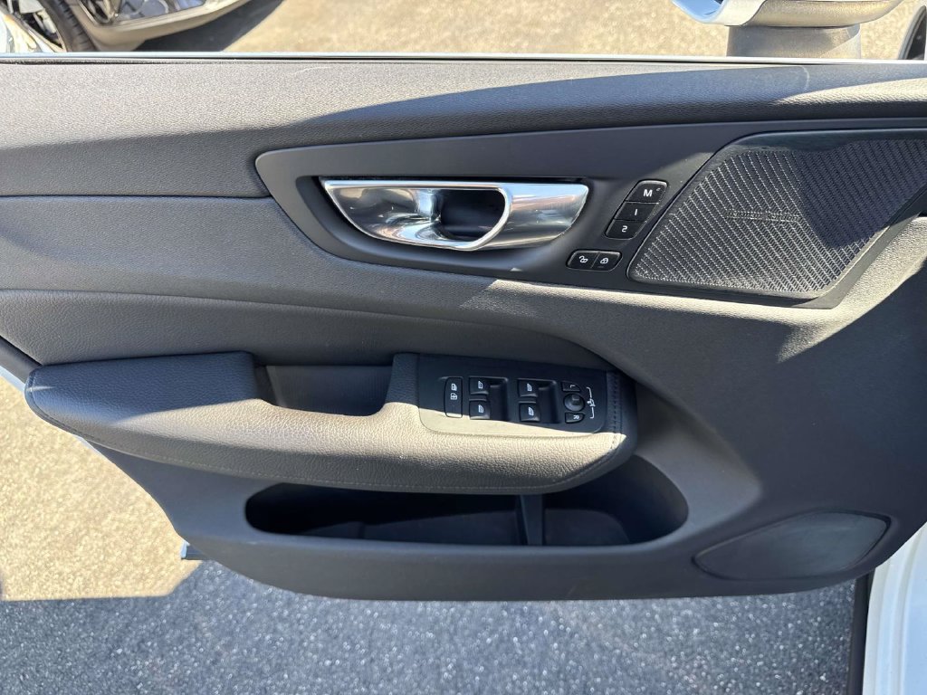 Used 2020 Volvo XC60 T5 Inscription AWD/4WD image 14