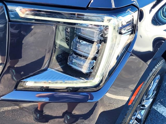 Used 2023 GMC Yukon XL Denali Ultimate image 12