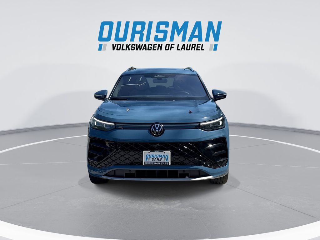 New 2026 Volkswagen Tiguan SEL R-Line AWD/4WD image 3