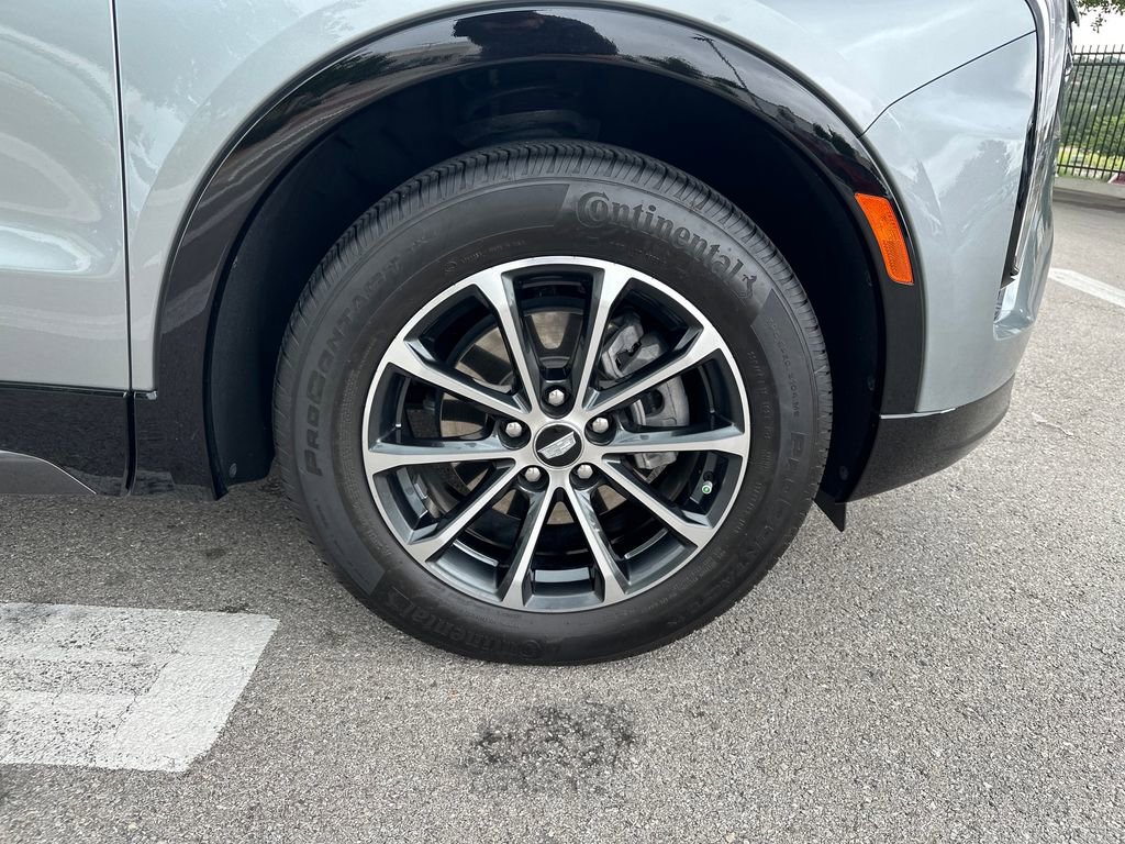 Used 2025 Cadillac XT4 Sport FWD image 13