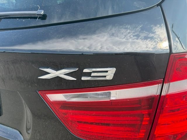 Used 2017 BMW X3 sDrive28i RWD image 10