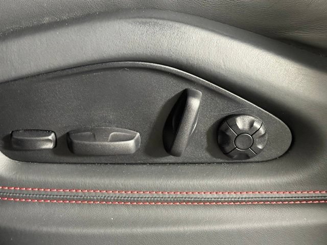 Used 2025 Porsche Cayenne GTS AWD/4WD image 24