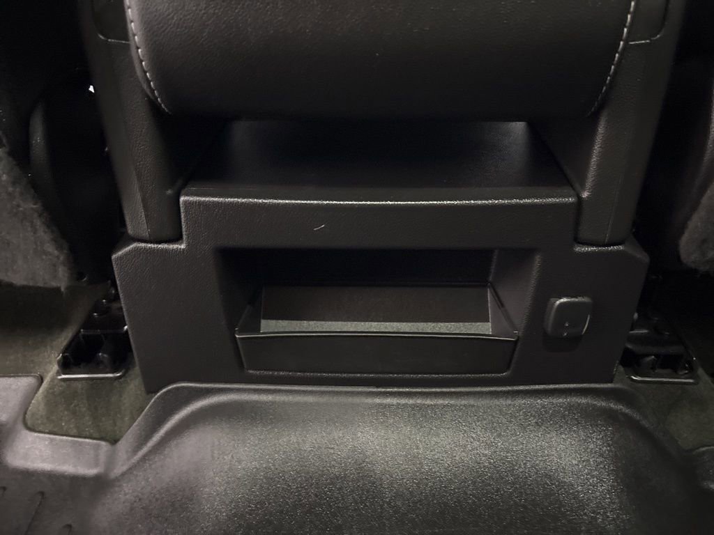 Used 2017 Chevrolet Silverado 1500 LTZ AWD/4WD image 35