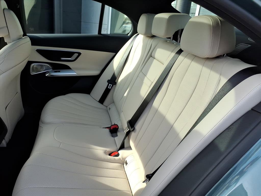 New 2026 Mercedes-Benz E 350 4MATIC Sedan image 18