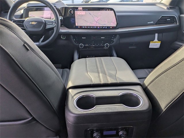 New 2025 Chevrolet Suburban High Country image 32