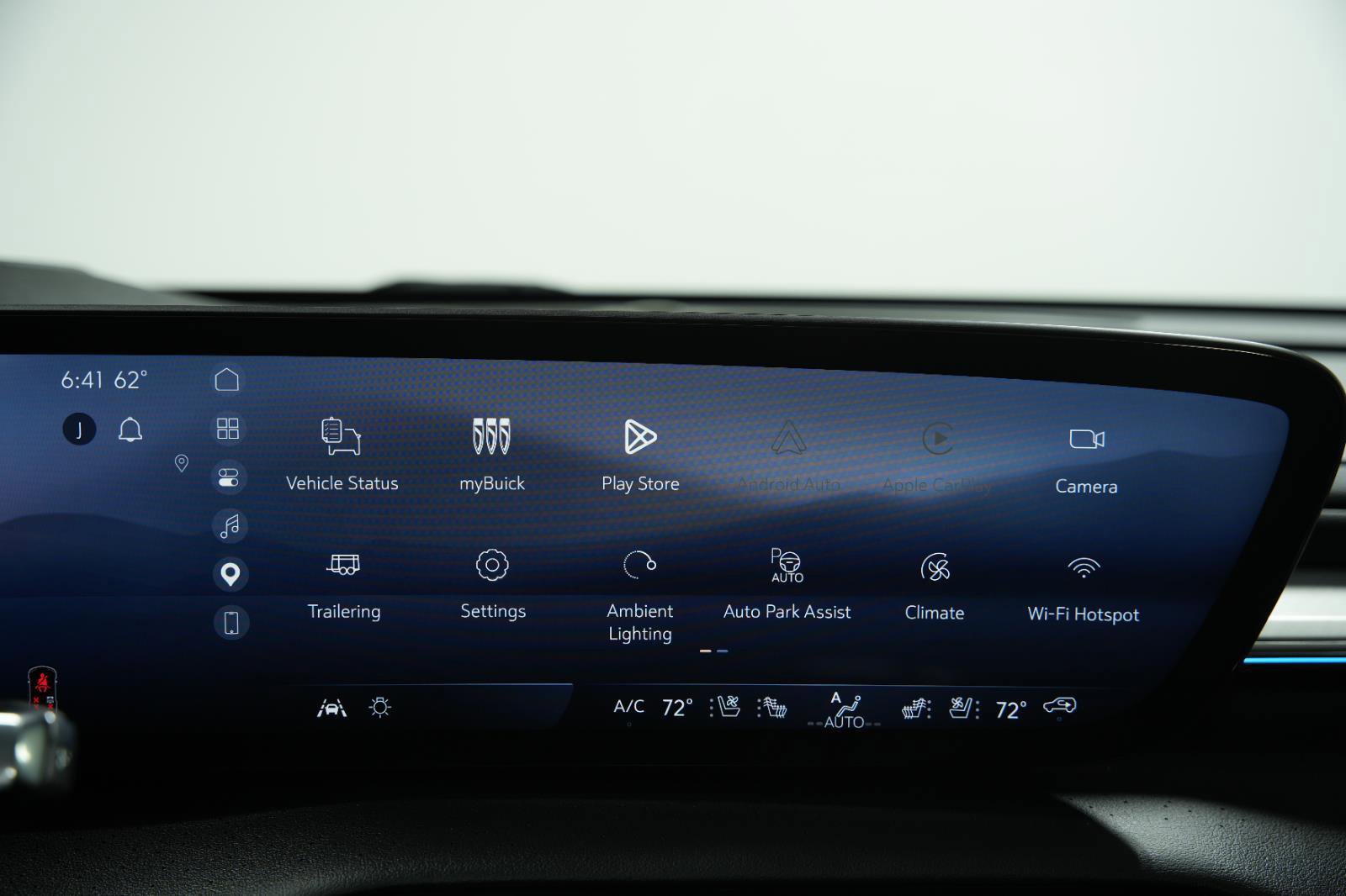 Used 2026 Buick Enclave Avenir w/ Super Cruise Package FWD image 44